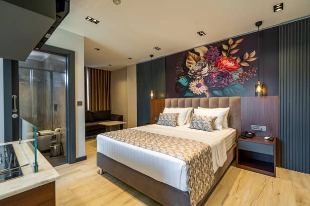 Grand Deluxe Room